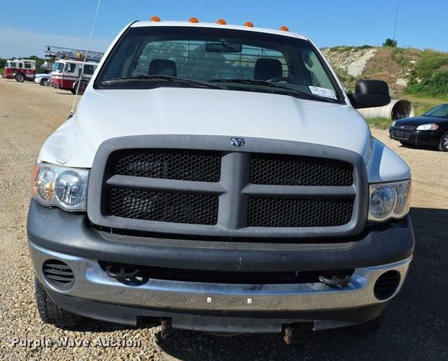 Image of Dodge Ram 3500 equipment image 1
