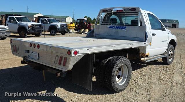 Image of Dodge Ram 3500 equipment image 4
