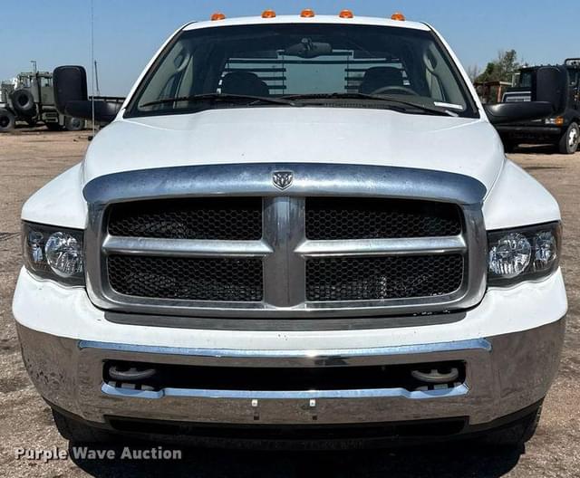 Image of Dodge Ram 3500 equipment image 1