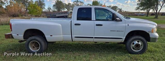 Image of Dodge Ram 3500 equipment image 3