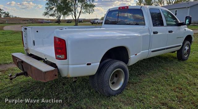 Image of Dodge Ram 3500 equipment image 4