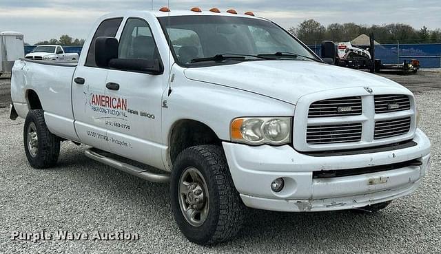 Image of Dodge Ram 3500 equipment image 2