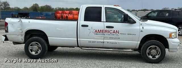 Image of Dodge Ram 3500 equipment image 3