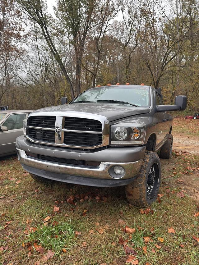 Image of Dodge Ram 2500 equipment image 1