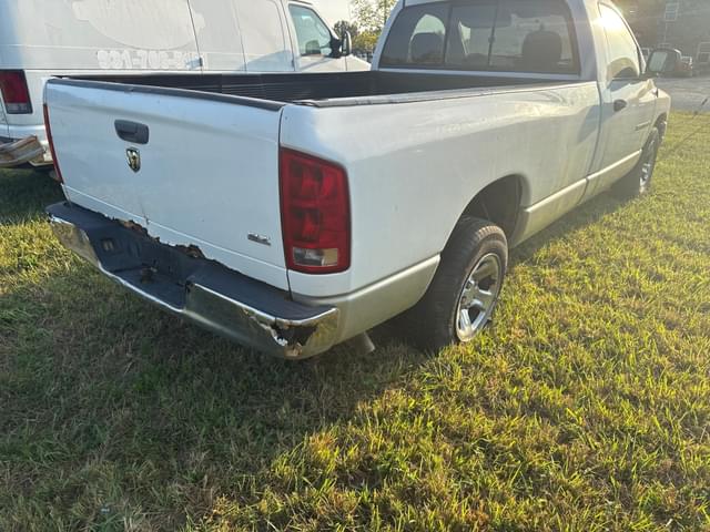 Image of Dodge Ram 1500 equipment image 3