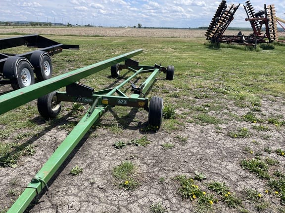 2005 E-Z Trail 672 Equipment Image0