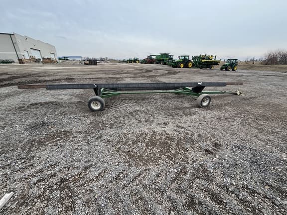 Image of E-Z Trail 672 equipment image 1