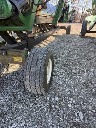 Image of E-Z Trail 680 equipment image 3