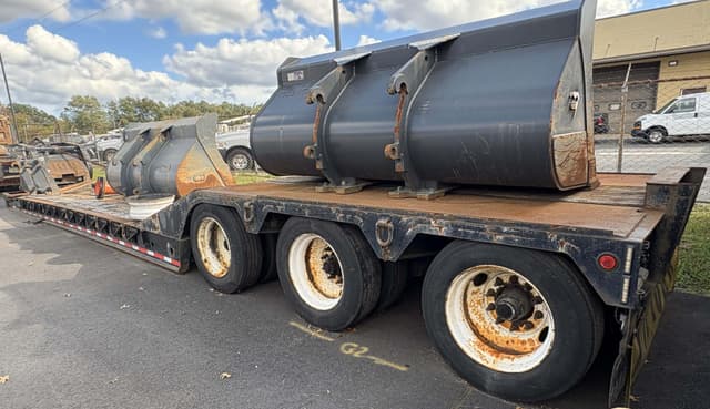 Image of Etnyre Blackhawk equipment image 2