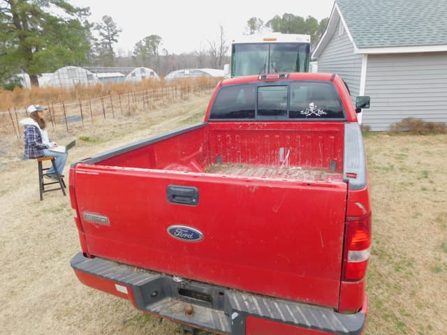 Image of Ford F-150 equipment image 3