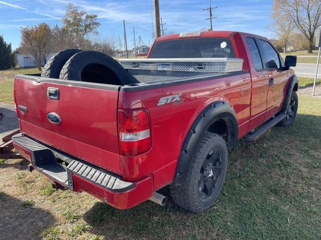 Image of Ford F-150 equipment image 2