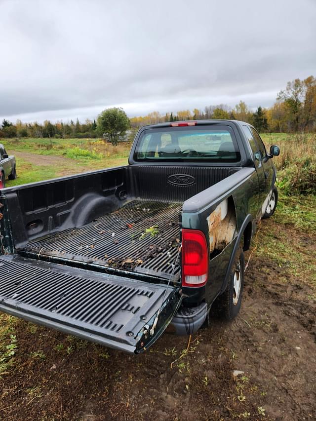 Image of Ford F-150 equipment image 3