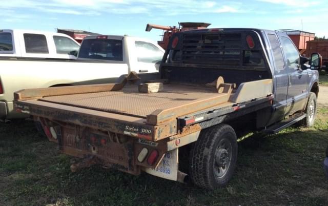 Image of Ford F-250 equipment image 4