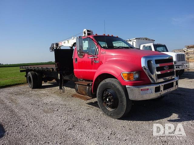 Image of Ford F-750 equipment image 1