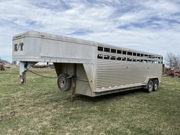 Main image Featherlite 8127