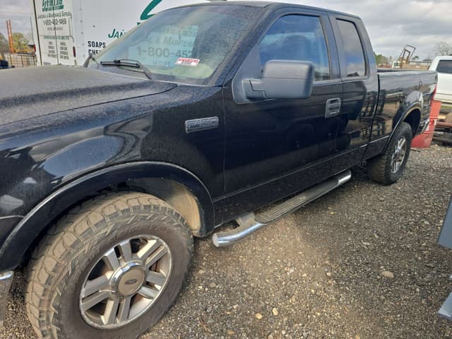 Image of Ford F-150 equipment image 2