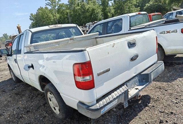 Image of Ford F-150 equipment image 1