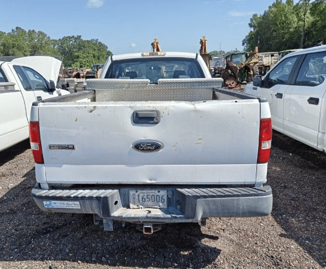 Image of Ford F-150 equipment image 3