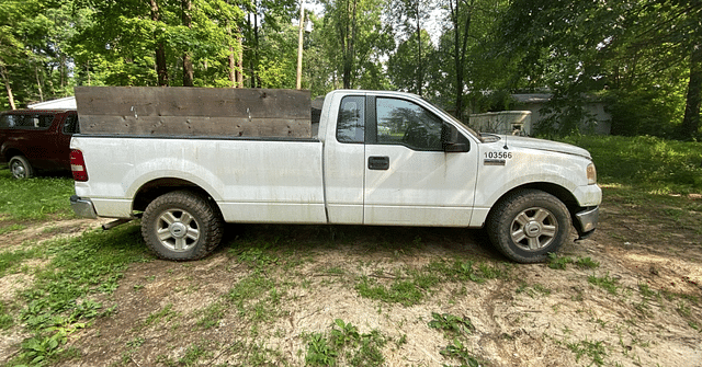 Image of Ford F-150 equipment image 2