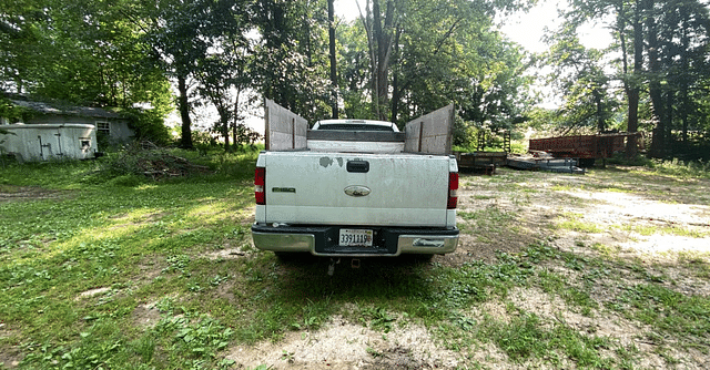 Image of Ford F-150 equipment image 4