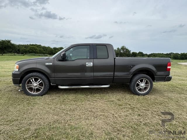 Image of Ford F-150 equipment image 1