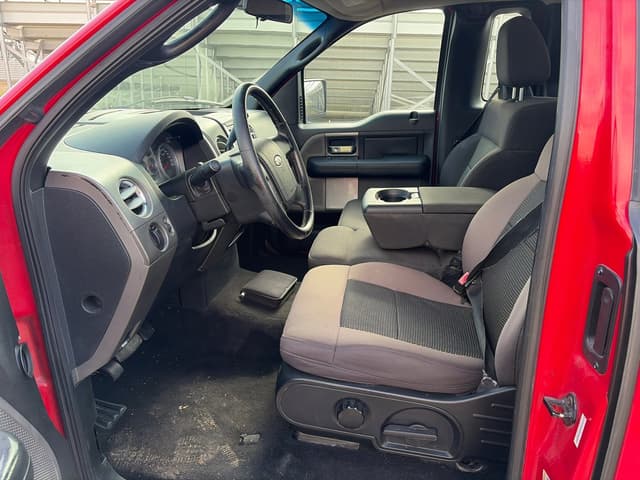 Image of Ford F-150 equipment image 4