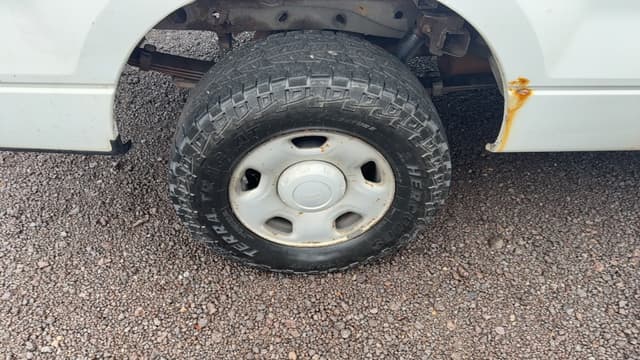 Image of Ford F-150 equipment image 4