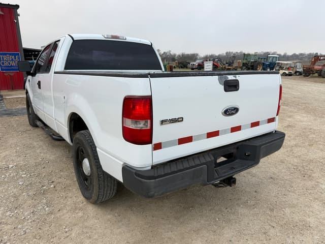 Image of Ford F-150 equipment image 4