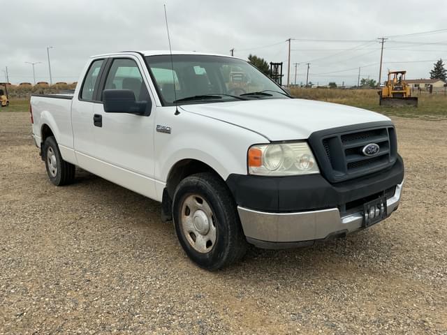Image of Ford F-150 equipment image 2
