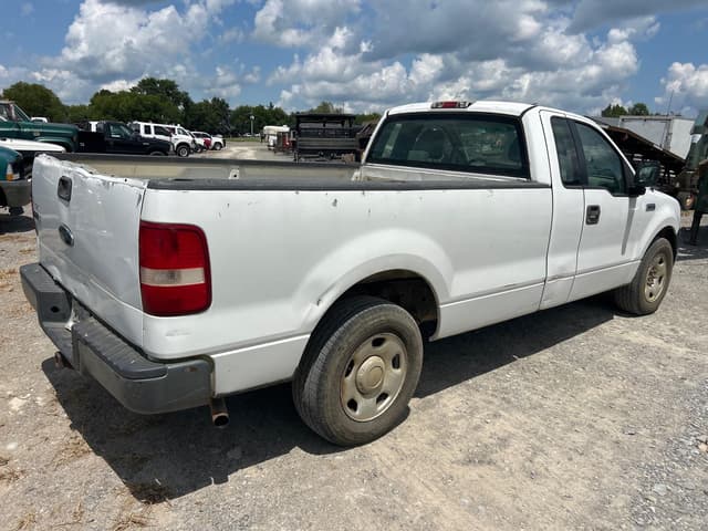 Image of Ford F-150 equipment image 3