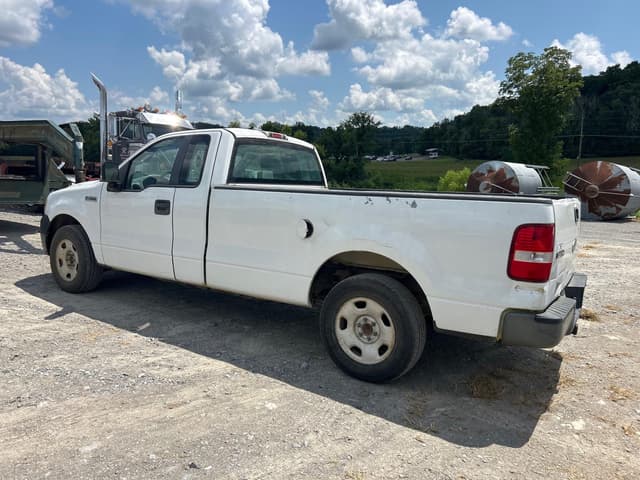 Image of Ford F-150 equipment image 1