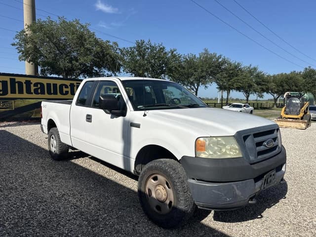 Image of Ford F-150 equipment image 3