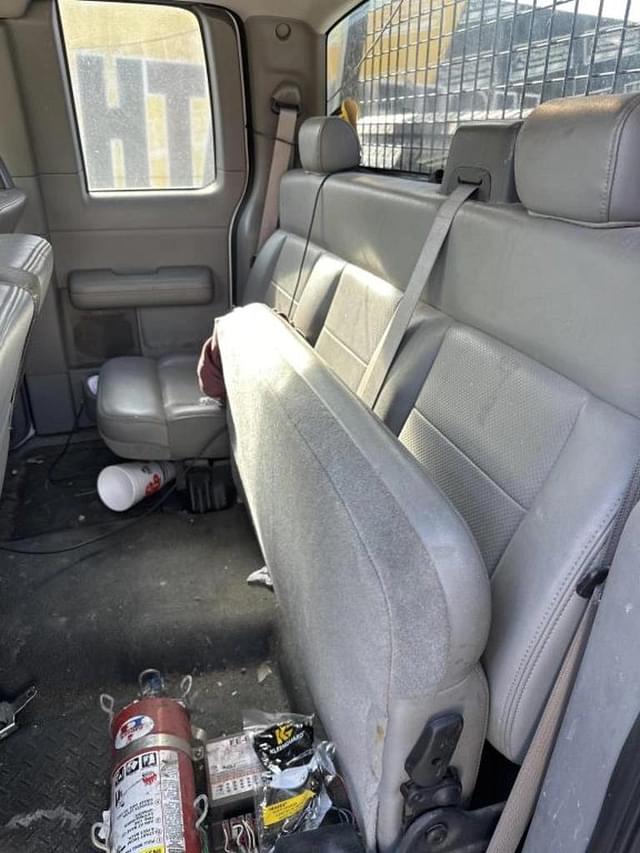 Image of Ford F-150 equipment image 4