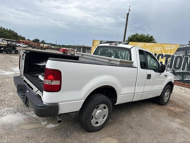 Image of Ford F-150 equipment image 2
