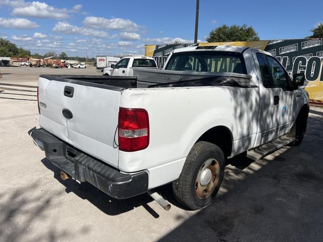 Image of Ford F-150 equipment image 2