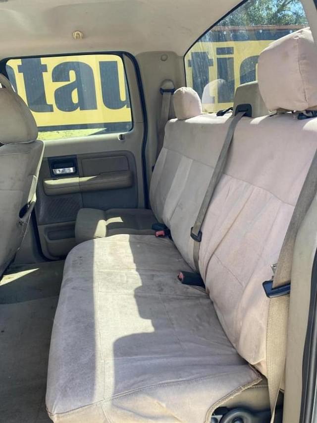 Image of Ford F-150 equipment image 4