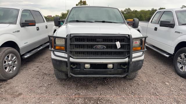 Image of Ford F-250 equipment image 1