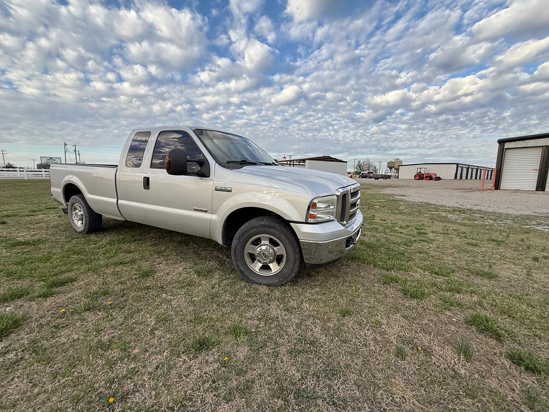 Image of Ford F-250 Primary image