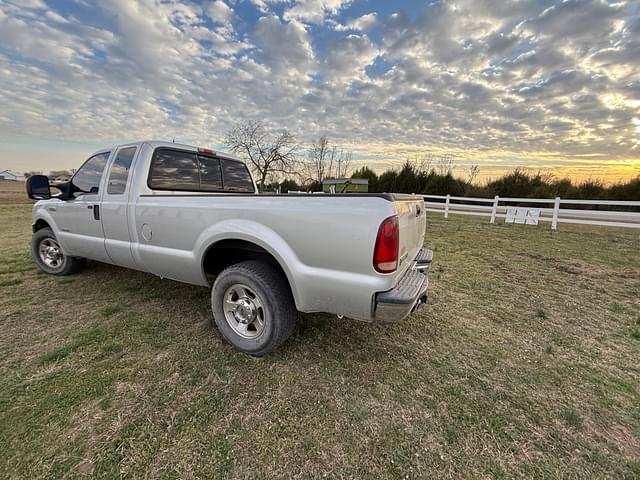 Image of Ford F-250 equipment image 4
