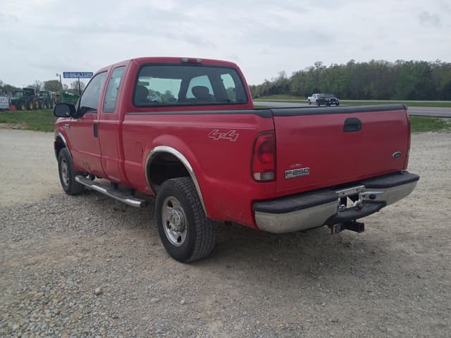 Image of Ford F-250 equipment image 4