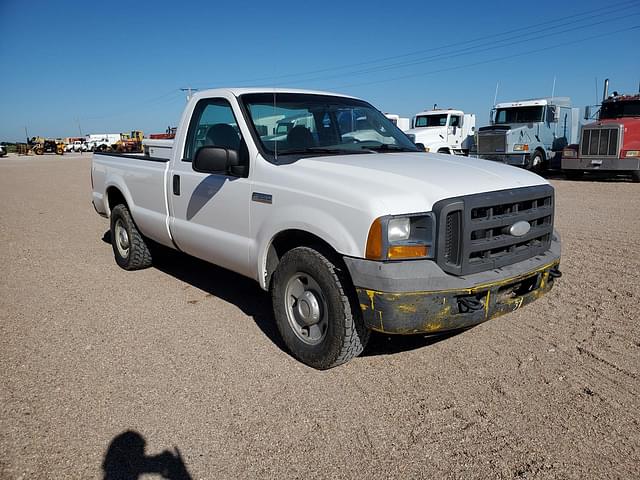 Image of Ford F-250 equipment image 1