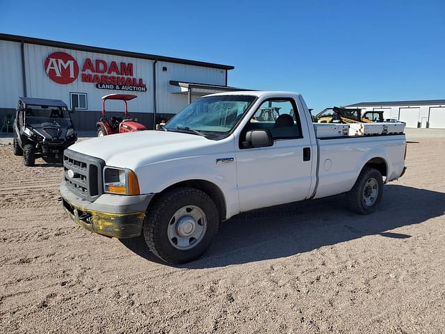 Image of Ford F-250 equipment image 2