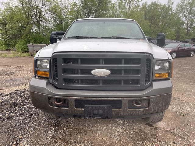 Image of Ford F-250 equipment image 1