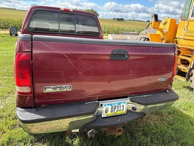Image of Ford F-250 equipment image 4