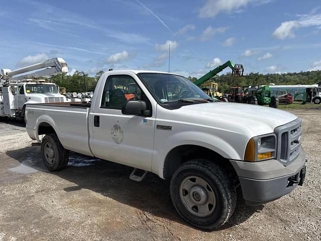 Image of Ford F-250 equipment image 3