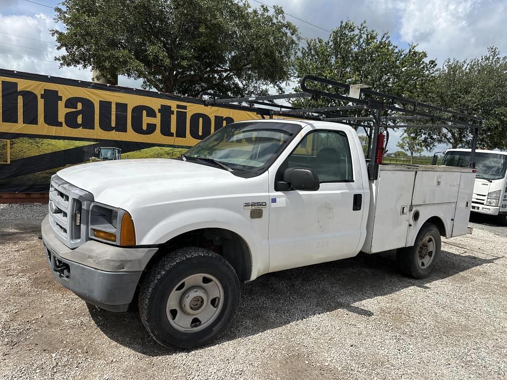 Image of Ford F-250 Primary image