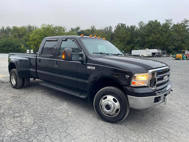 Image of Ford F-350 equipment image 1