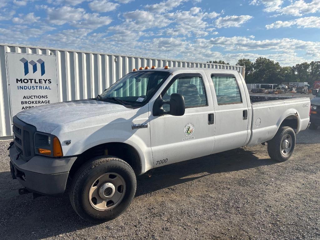 Image of Ford F-350 Primary image