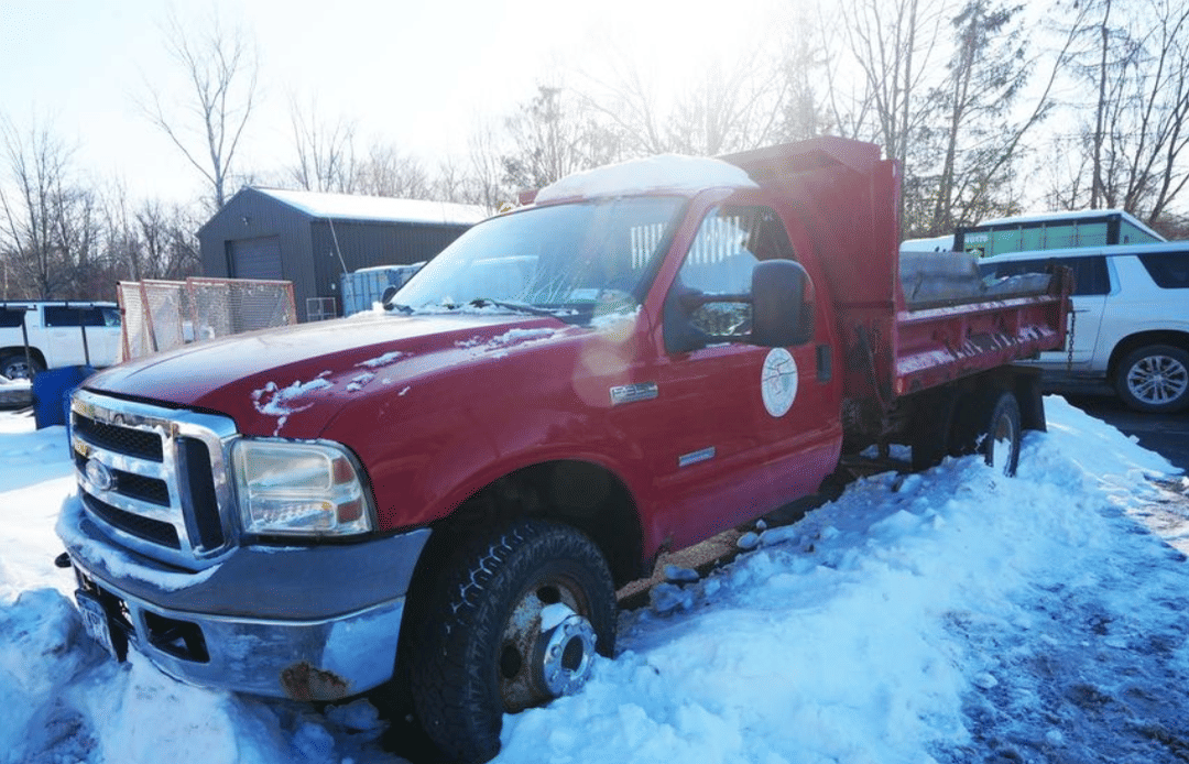 Image of Ford F-350 Primary image