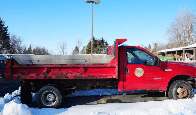Image of Ford F-350 equipment image 4